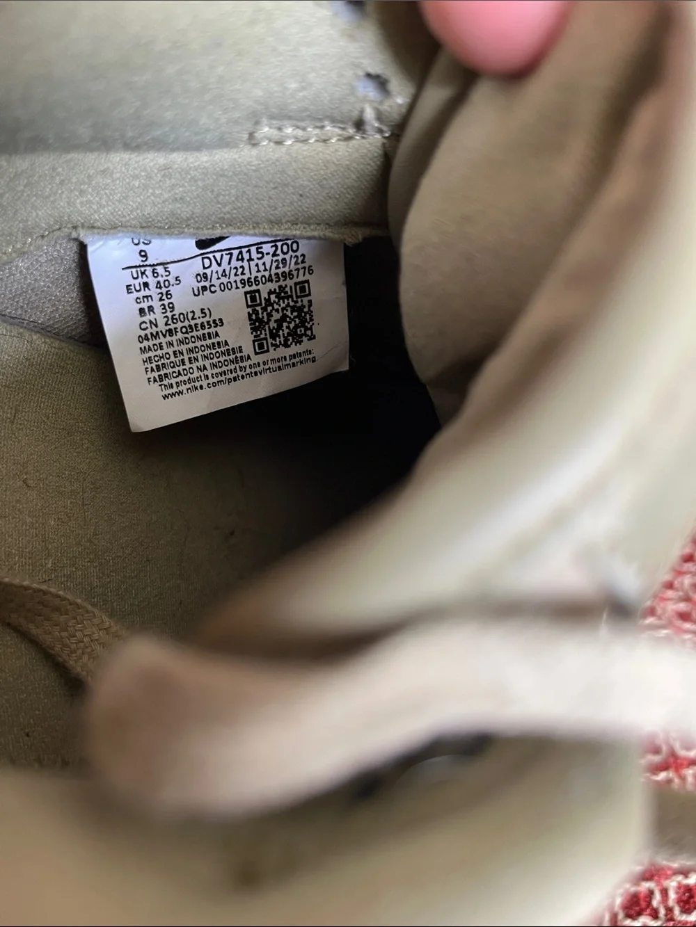 Nike Women’s Low-Top Dunks Sneakers Neutral Olive/Neutral Olive/Sail DV7415-200